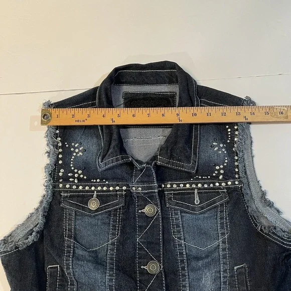 Wallflower Women's XL Dark Wash Studded Denim Vest Frayed Cropped Blue Jacket XL - Picture 8 of 11